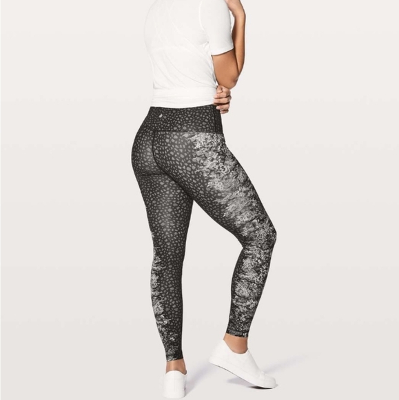 Women's Black Patterned Leggings - Picture 1 of 7